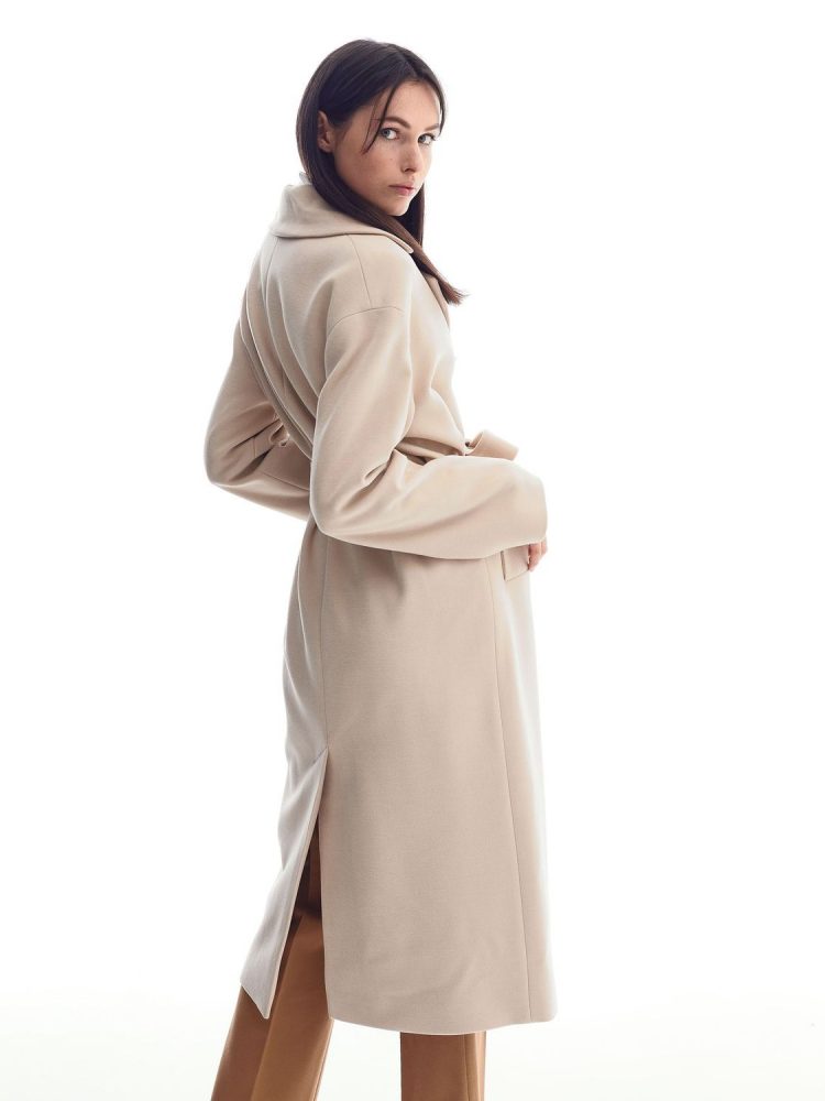 Henry's coat in milk color