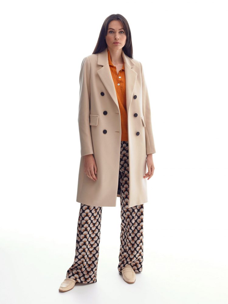 Paris coat in ecru color