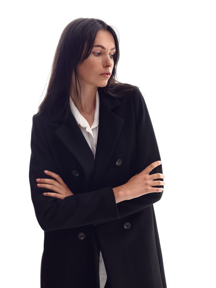 Paris's coat in black color