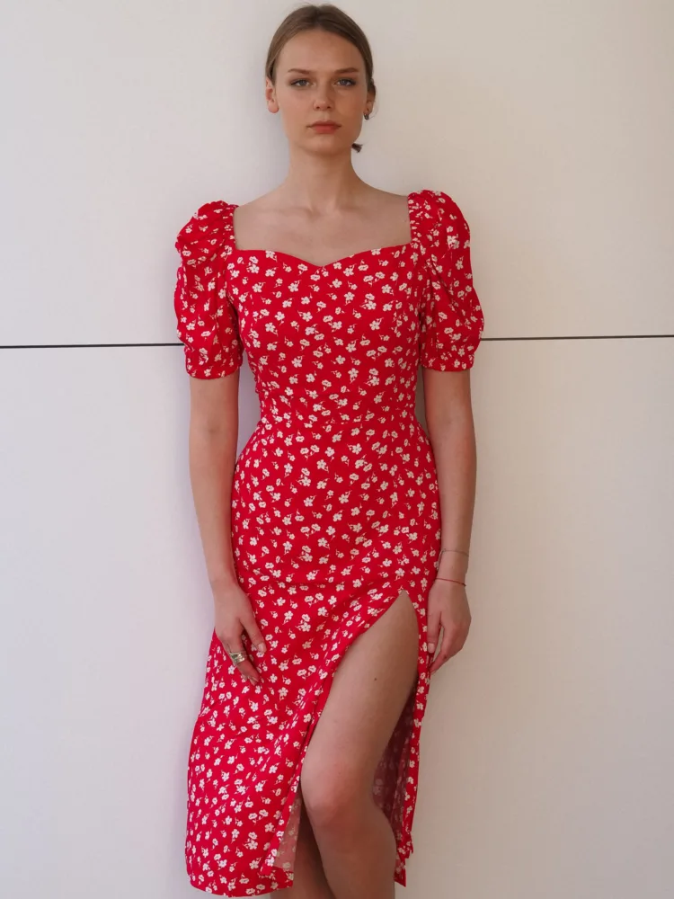 Dora dress in red color