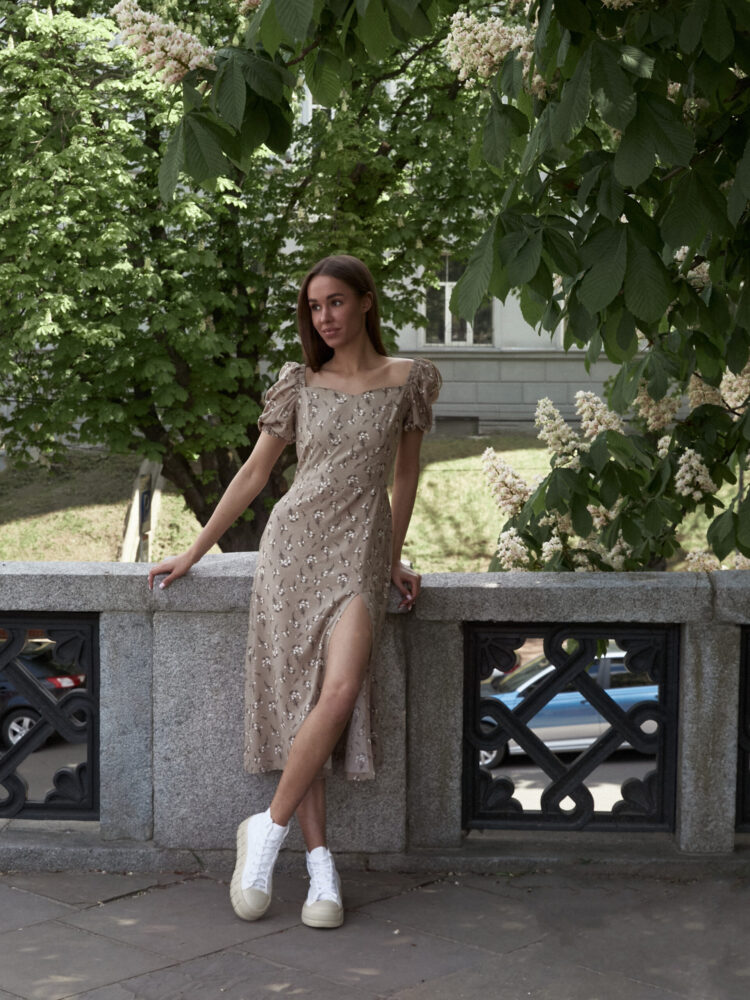 Сукня Дора бежевого кольору