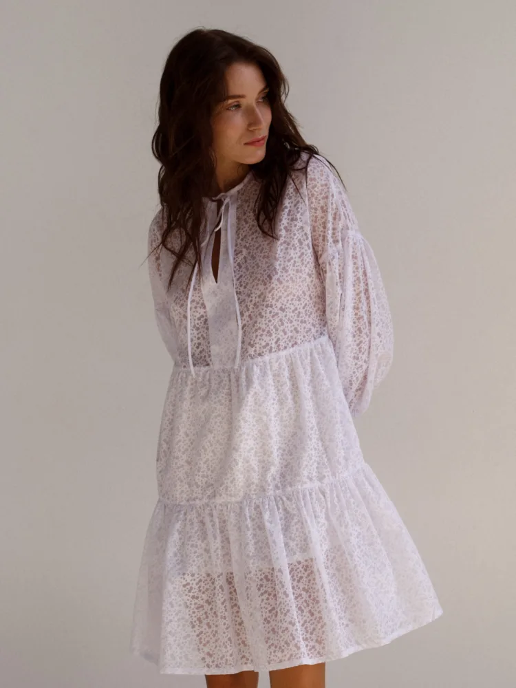 Dress Flower in white color