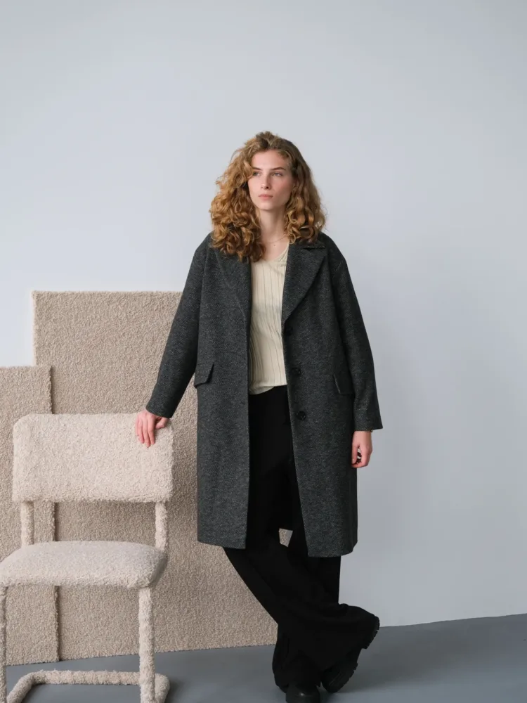 Gala coat in graphite color with insulation
