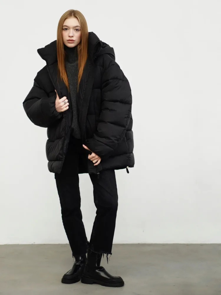 Down jacket in black color