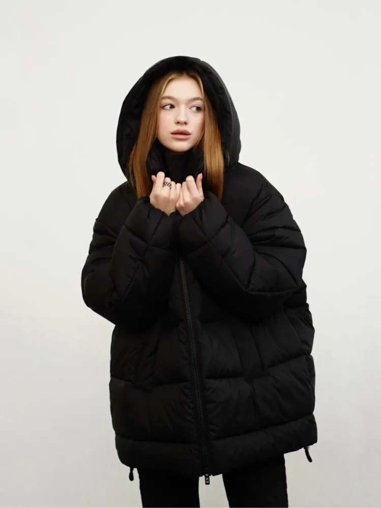 Down jacket in black color
