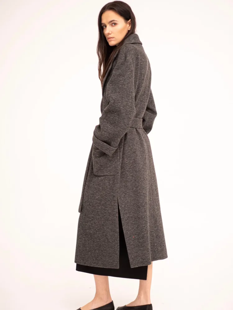(Копія)(Копія)Gala coat in graphite color with insulation