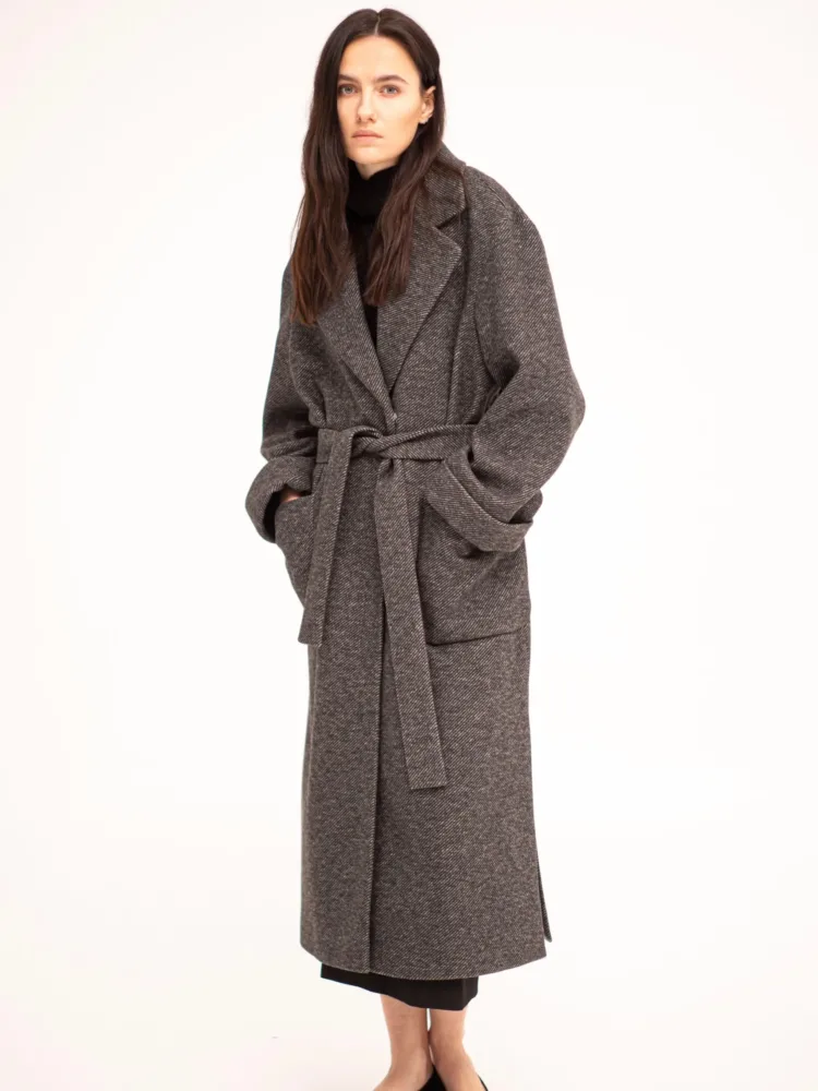 (Копія)(Копія)Gala coat in graphite color with insulation