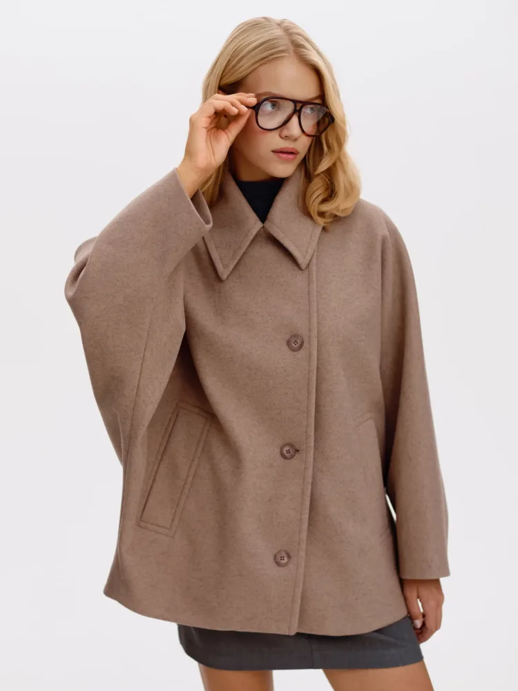 Boucle "Ann" short coat mod. B024 made of beige wool and semi-wool