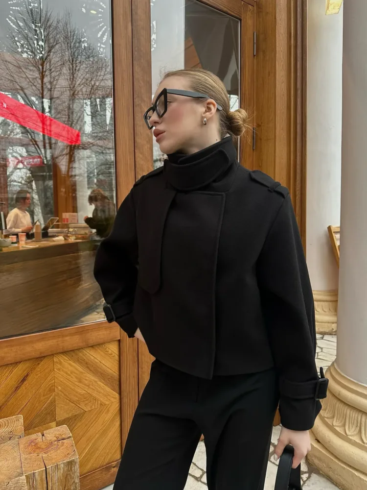 Куртка Boucle мод. Jackie чорного кольору