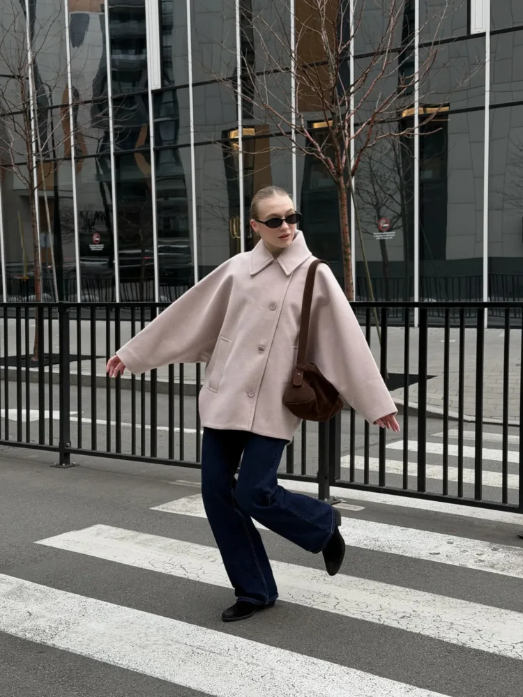 Коротке пальто Boucle «Ann» мод. B024 кольору какао