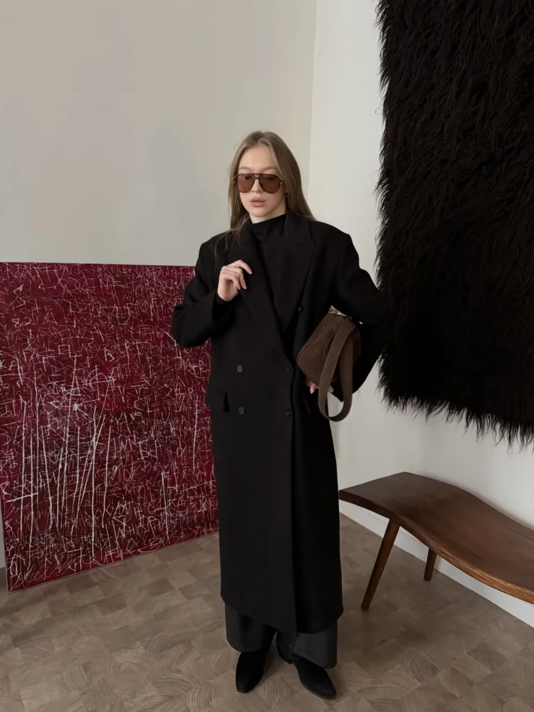 Пальто Boucle мод. B090 чорного кольору