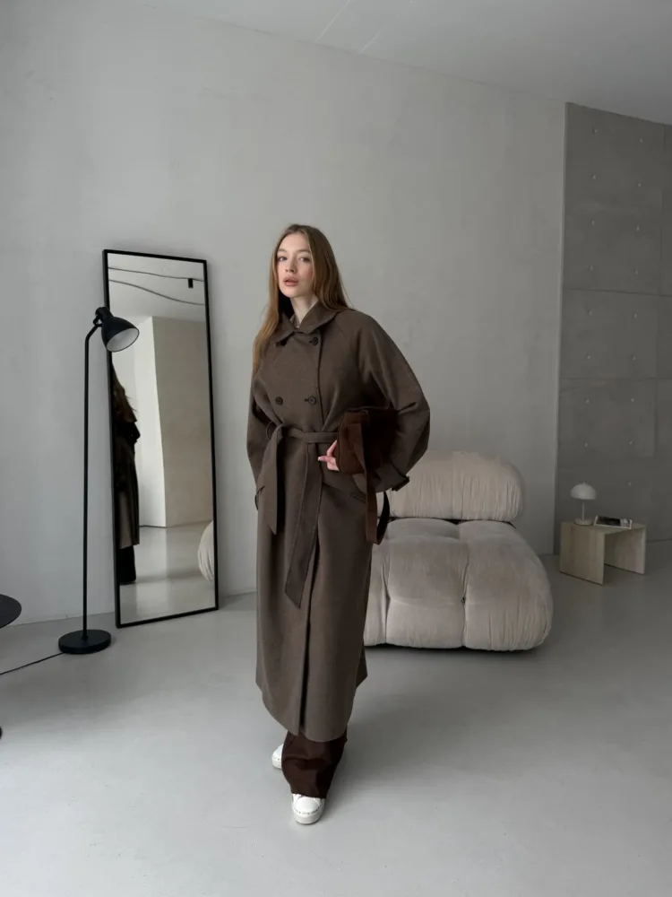 Пальто Boucle мод. B014 коричневого кольору