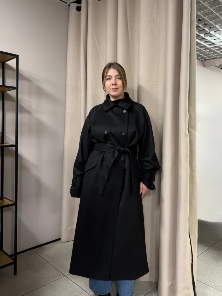 Пальто Boucle мод. B014 чорного кольору