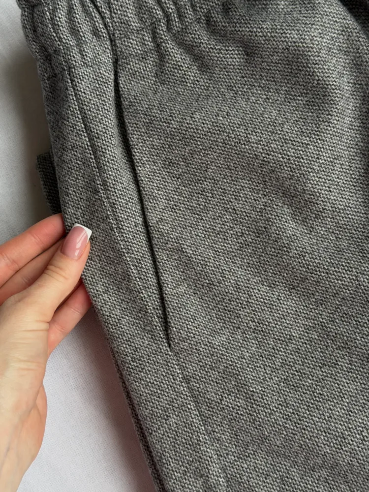 Штани жіночі теплі мод. 4032 сірого меланжевого кольору